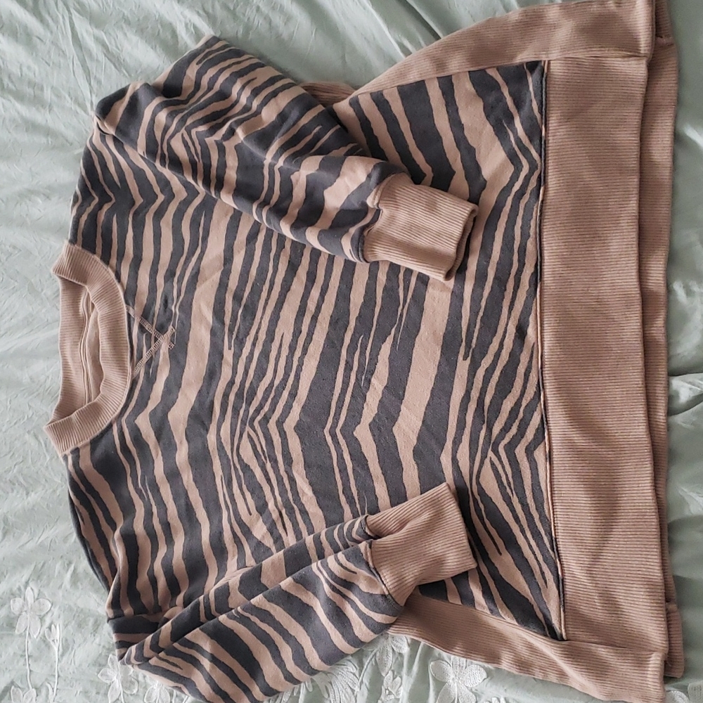 Aerie Beach crew sweatshirt - Picture 1 of 3